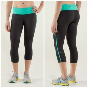 Lululemon Race With Grace Crop Soot / Bali Breeze Size 4 Gray & Teal Legging